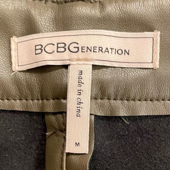 BCBGeneration Womens Straight-Cut Faux-Leather Pants Olive Size M Stylish & Vers - Picture 12 of 13